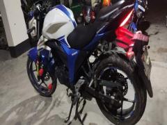 Suzuki Gixxer Dual Disc Dual Tone